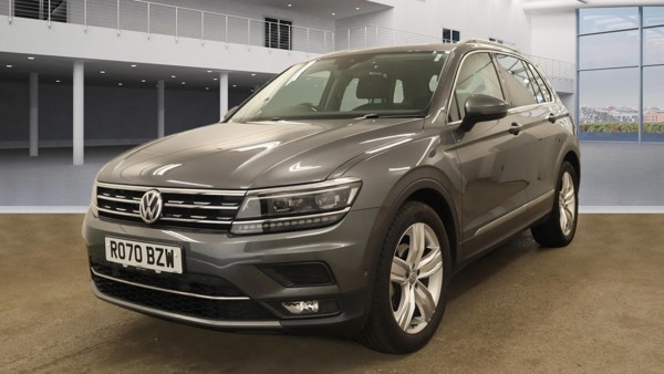 VOLKSWAGEN Tiguan